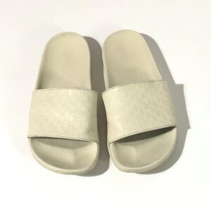 Gucci Microguccissima Soft Ivoire